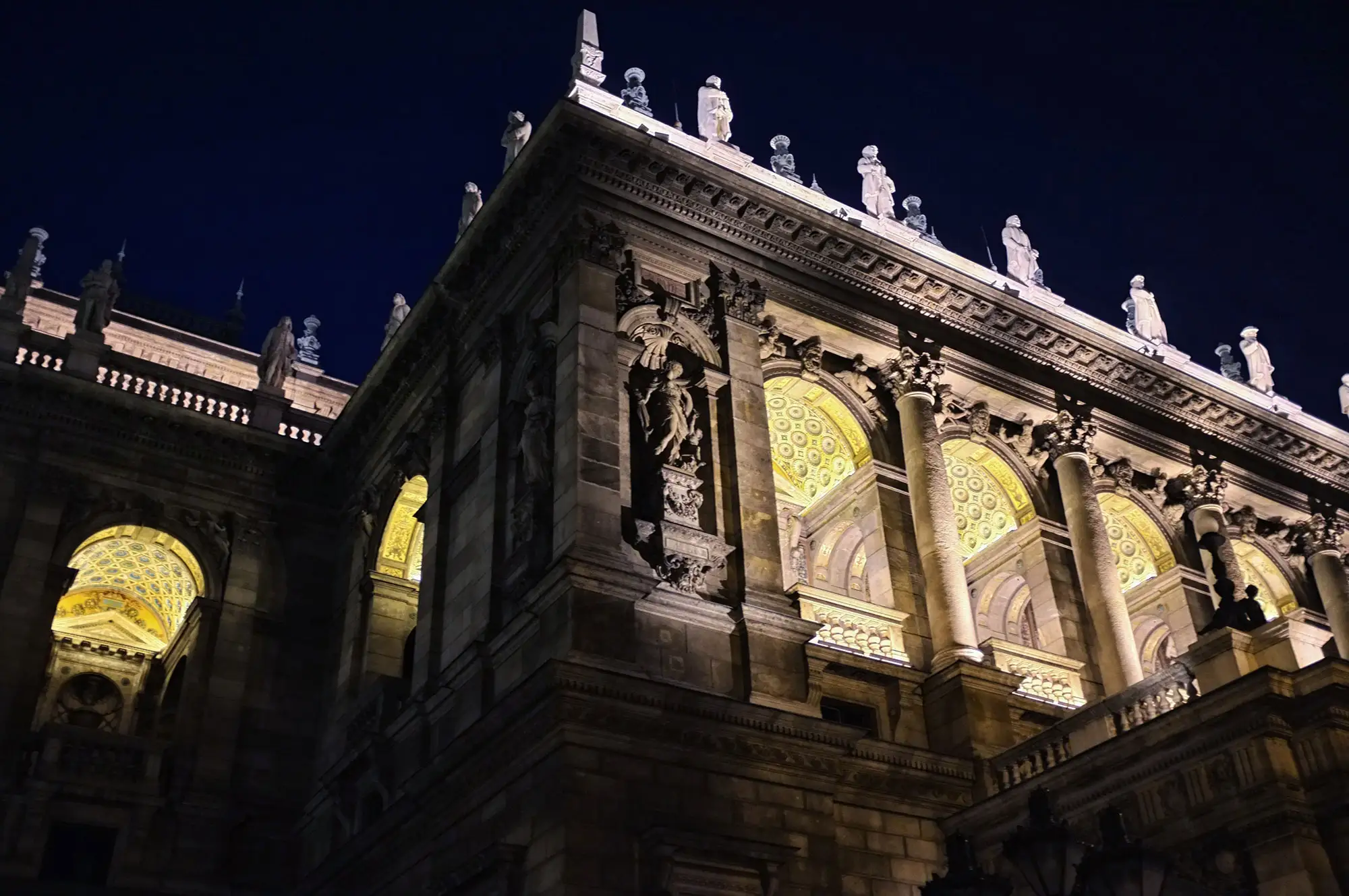 Ungarische Staatsoper in Budapest, Andrássy út